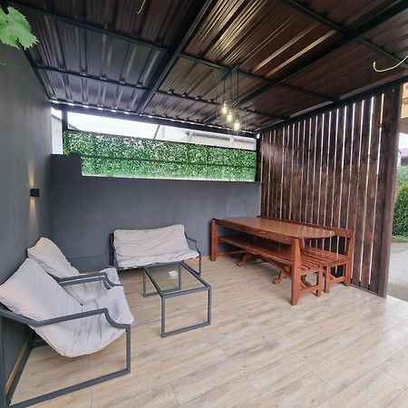 Fazenda Guest House Дилиян Екстериор снимка